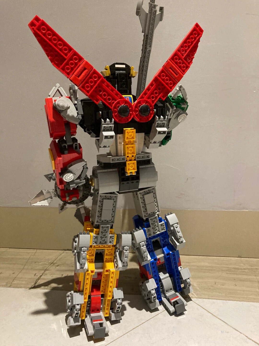 Voltron Bau-Roboter-Modellbaus – Model Kit Voltron Bewertung und Preis