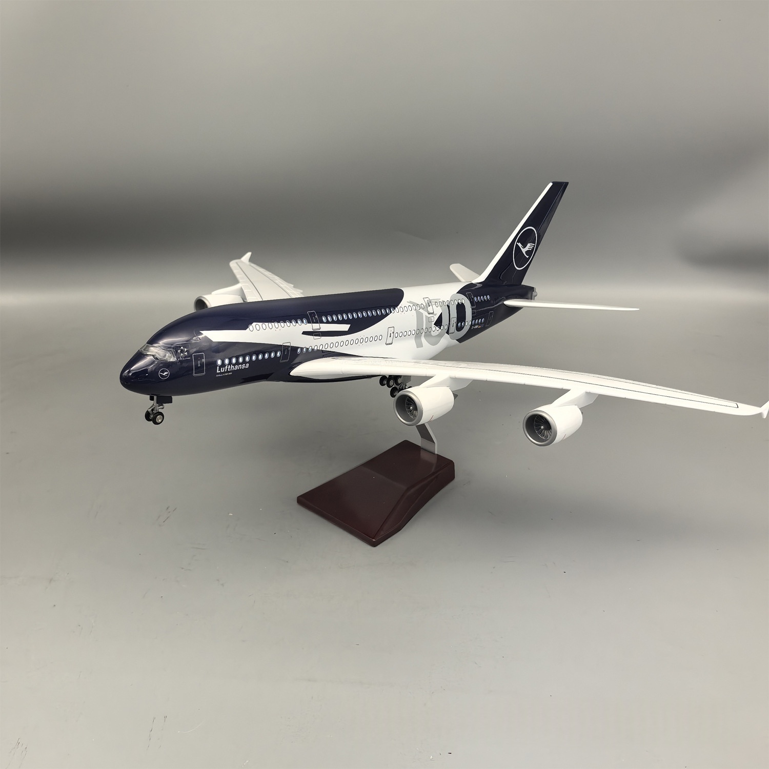 Neues 45cm Lufthansa A380 100  – Model Kit Store Bewertung und Preis
