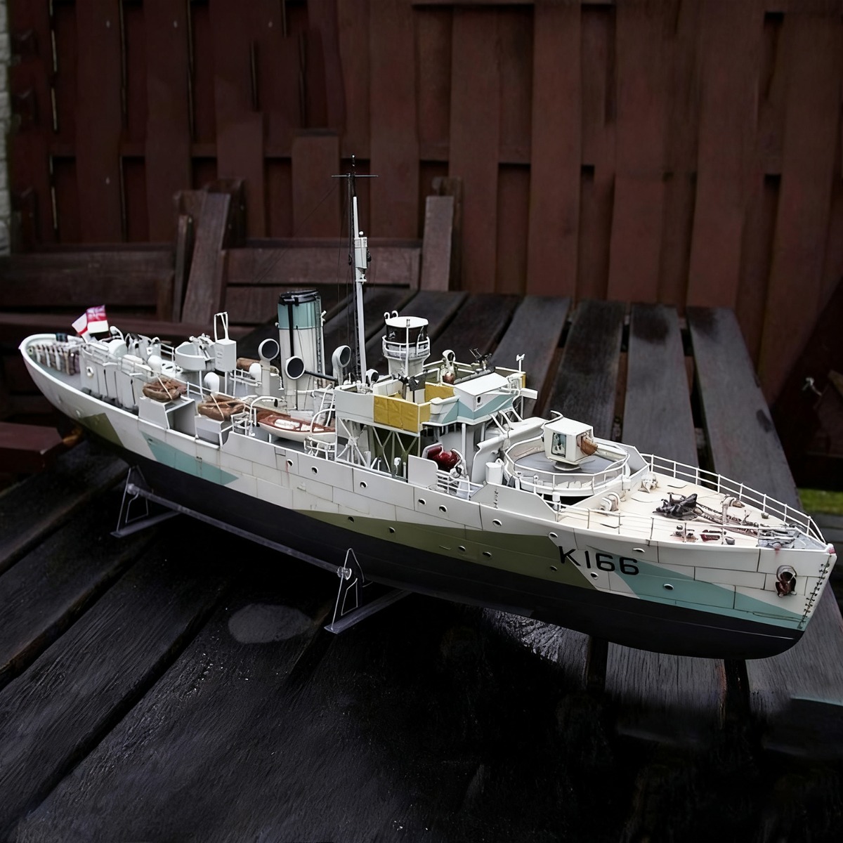 1/72 Revell Flower-Class Frega – Model Kit Revell Bewertung und Preis