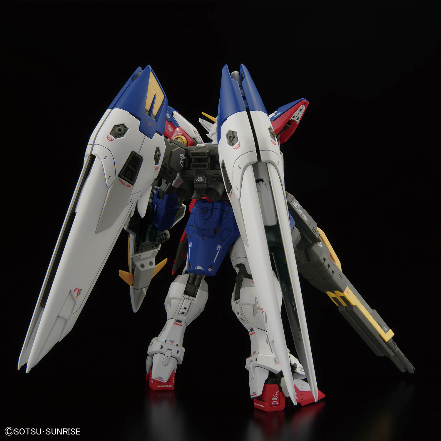 Auf Lager: Bandai 100% Origina – Model Kit Wing Zero Bewertung und Preis